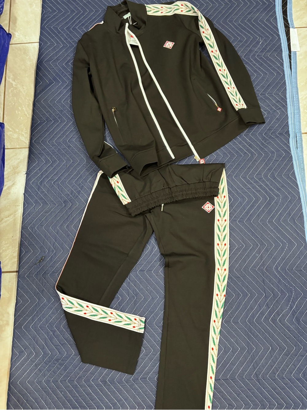 Casa Blanca tracksuit top and bottom Black and green with red - Picture 9 of 15